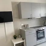 Linda
